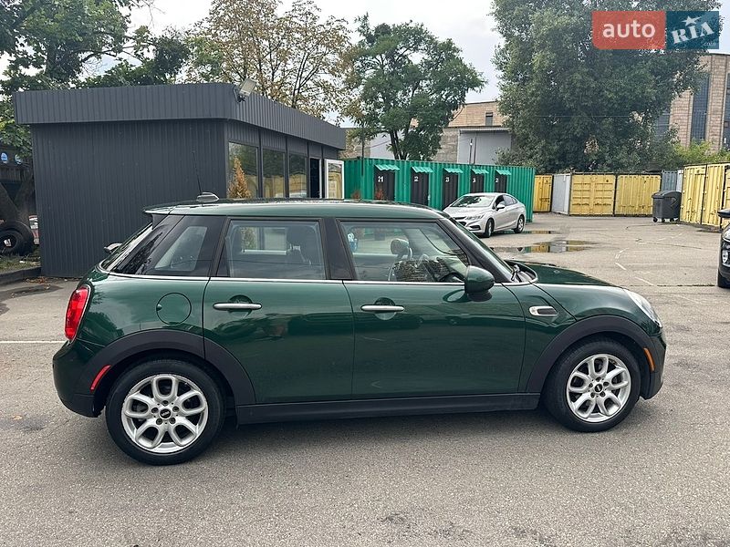 Хэтчбек MINI Cooper 2017 в Киеве