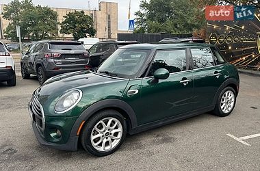 Хэтчбек MINI Cooper 2017 в Киеве