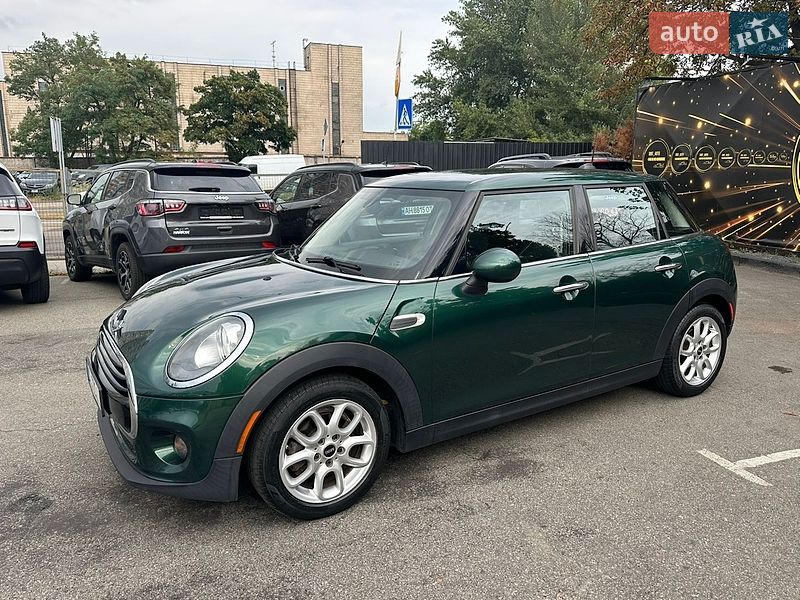 Хэтчбек MINI Cooper 2017 в Киеве