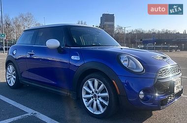 Хэтчбек MINI Cooper 2019 в Киеве