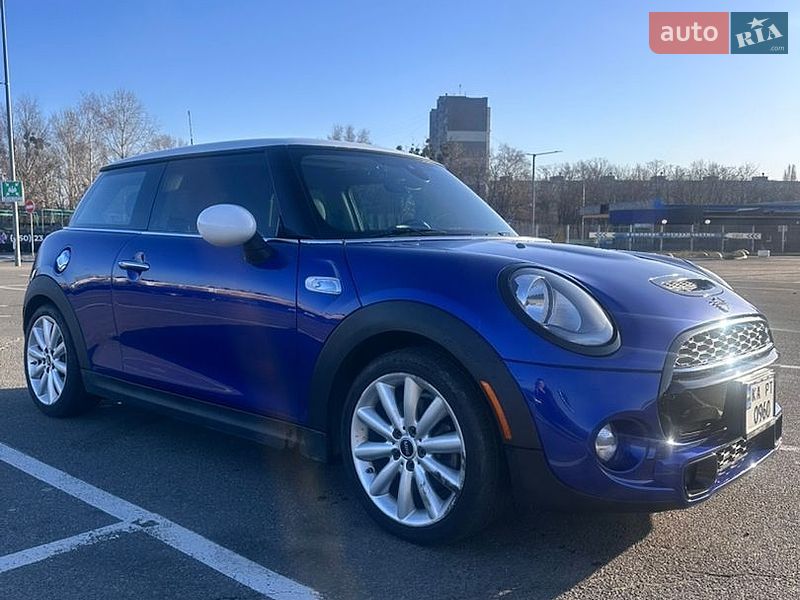 Хэтчбек MINI Cooper 2019 в Киеве