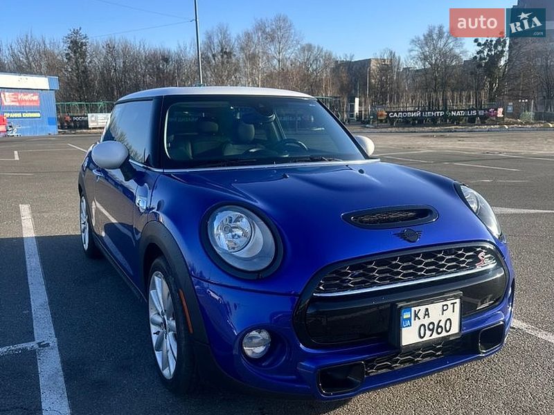 Хэтчбек MINI Cooper 2019 в Киеве