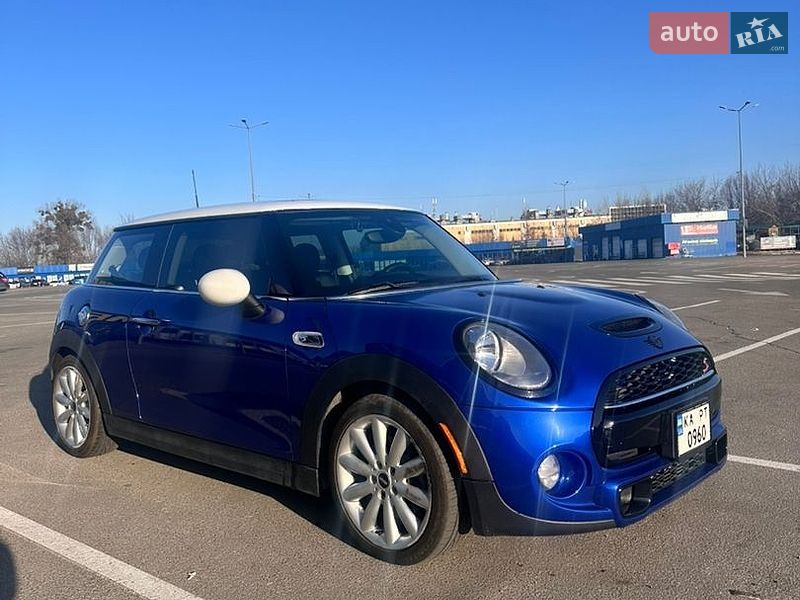 Хэтчбек MINI Cooper 2019 в Киеве