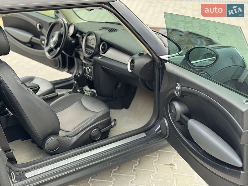 Хэтчбек MINI Cooper 2012 в Тернополе