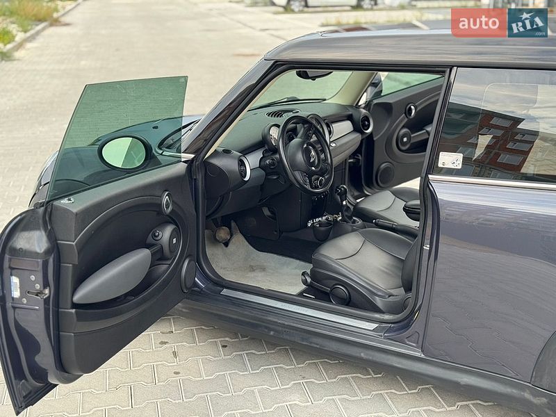 Хэтчбек MINI Cooper 2012 в Тернополе