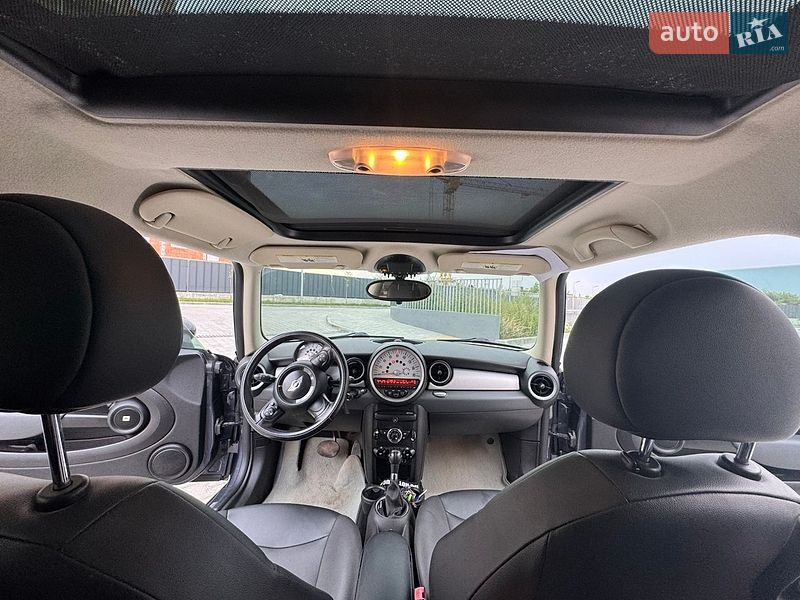 Хэтчбек MINI Cooper 2012 в Тернополе