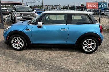 Хетчбек MINI Cooper 2018 в Березенщиній
