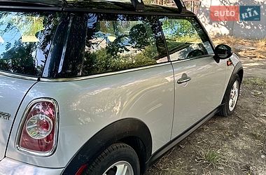 Хэтчбек MINI Cooper 2011 в Измаиле