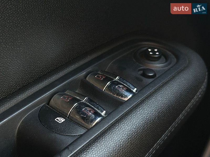 Хэтчбек MINI Cooper 2016 в Белогородке