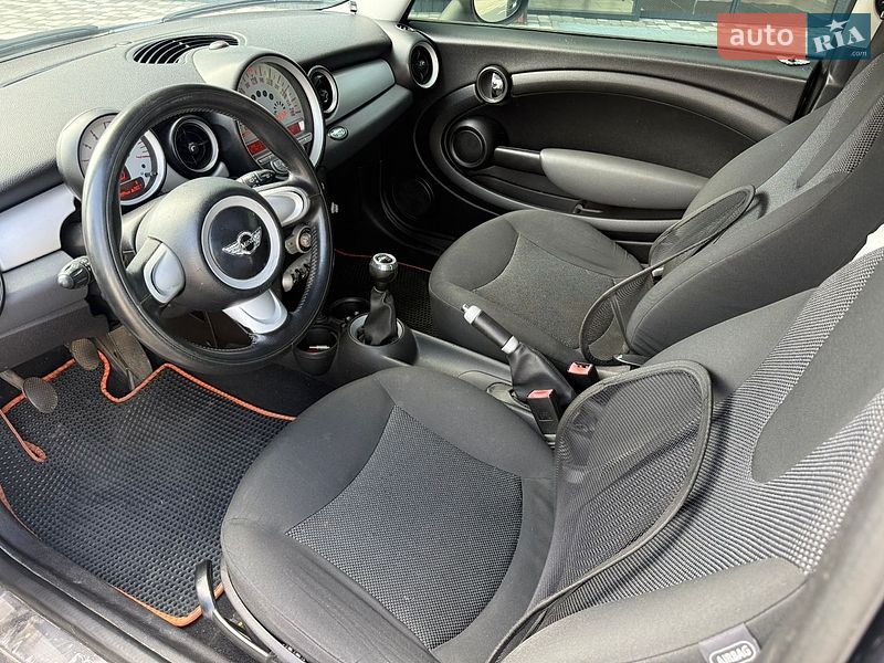 Хетчбек MINI Cooper 2007 в Києві фото 6 Хетчбек MINI Cooper 2007 в Києві