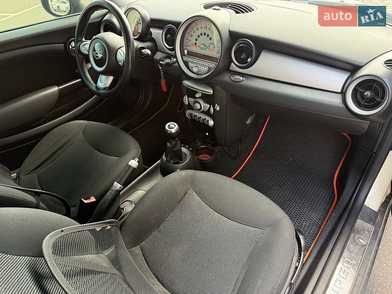 Хетчбек MINI Cooper 2007 в Києві фото 7 Хетчбек MINI Cooper 2007 в Києві