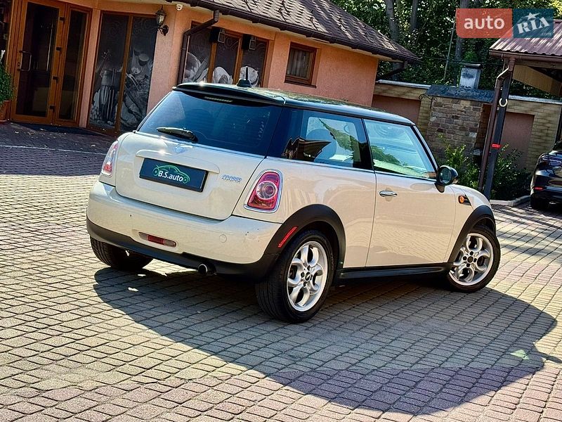 Хэтчбек MINI Cooper 2011 в Мукачево