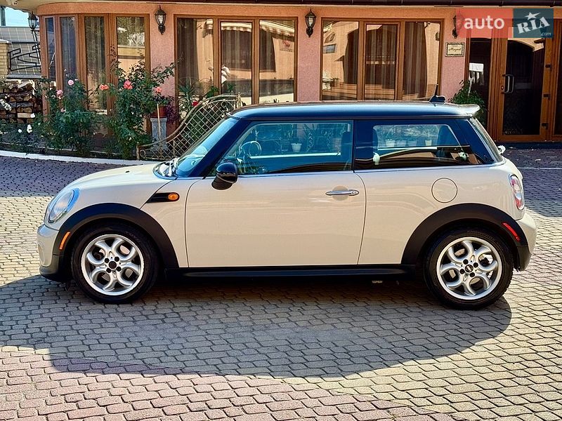 Хэтчбек MINI Cooper 2011 в Мукачево