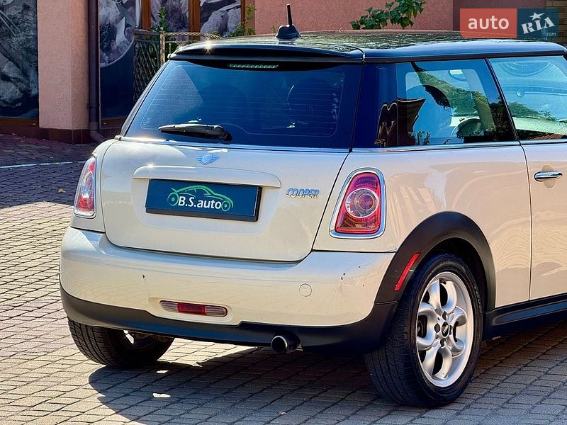 Хэтчбек MINI Cooper 2011 в Мукачево