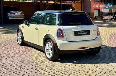 Хэтчбек MINI Cooper 2011 в Мукачево