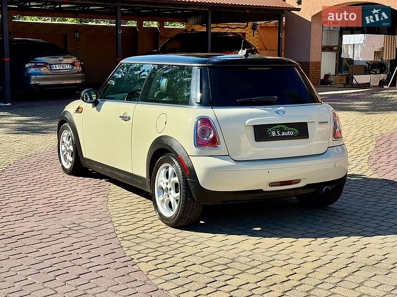 Хэтчбек MINI Cooper 2011 в Мукачево