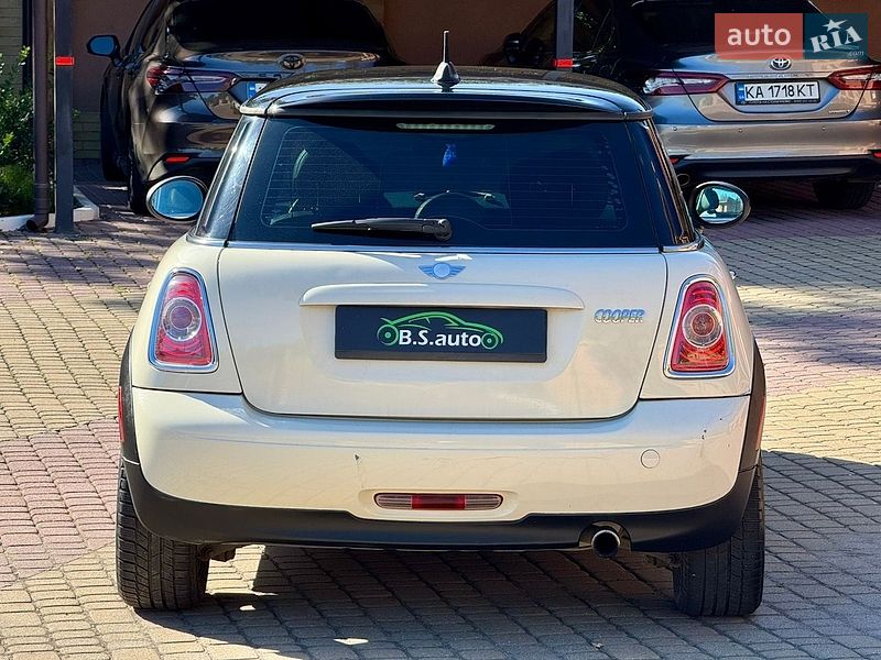 Хэтчбек MINI Cooper 2011 в Мукачево