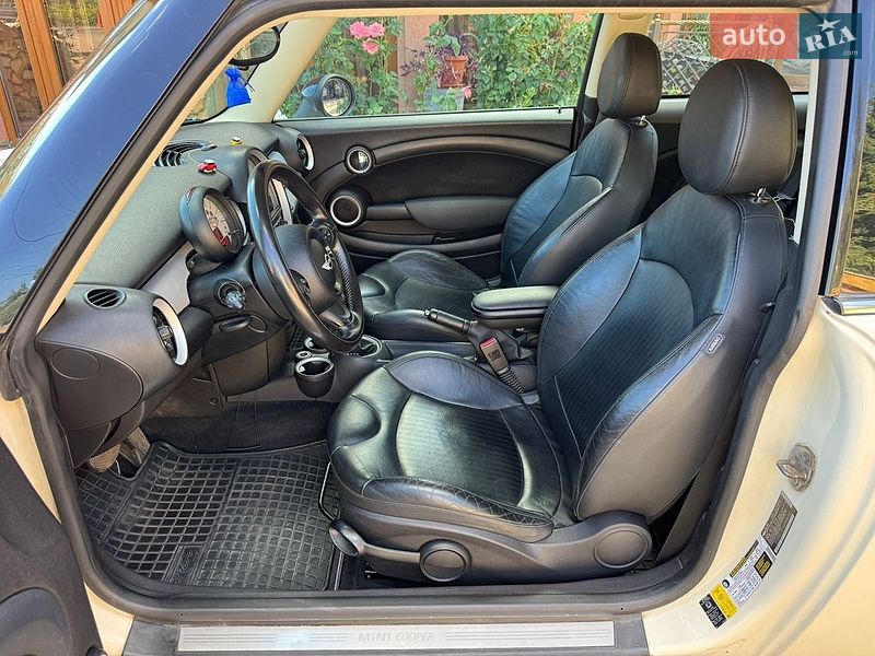 Хэтчбек MINI Cooper 2011 в Мукачево