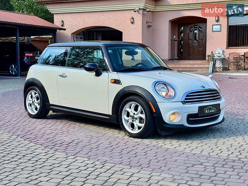 Хэтчбек MINI Cooper 2011 в Мукачево