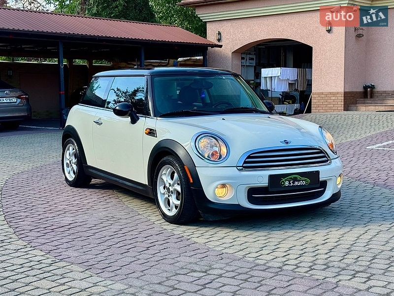 Хэтчбек MINI Cooper 2011 в Мукачево
