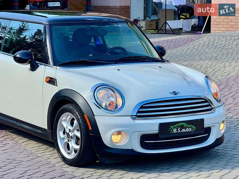 Хэтчбек MINI Cooper 2011 в Мукачево