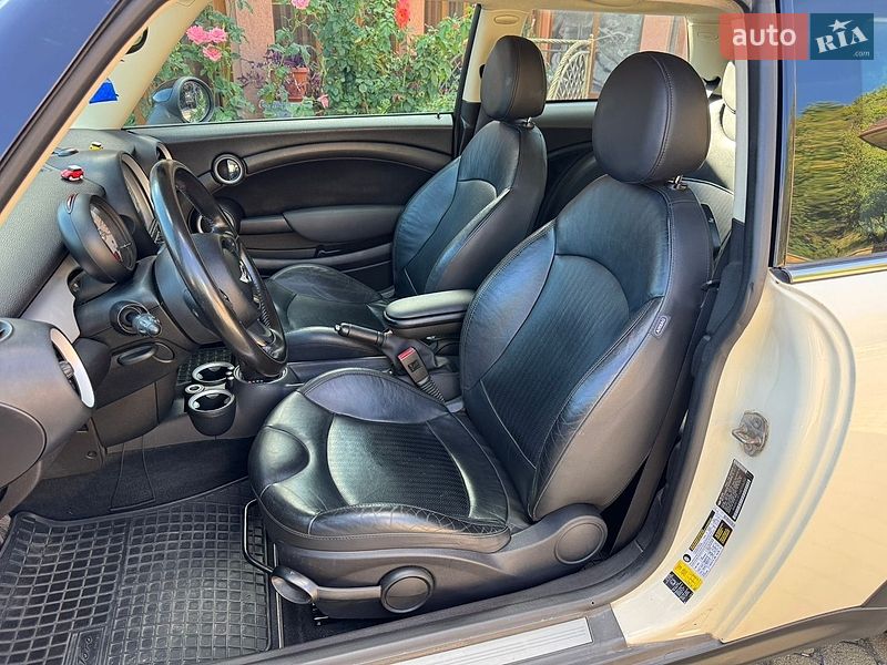 Хэтчбек MINI Cooper 2011 в Мукачево