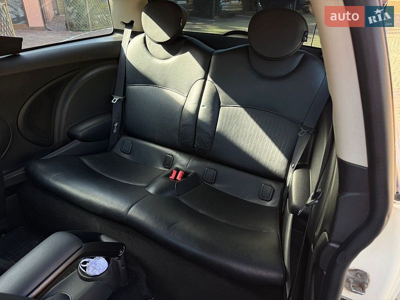 Хэтчбек MINI Cooper 2011 в Мукачево