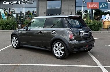 Хэтчбек MINI Cooper 2005 в Киеве