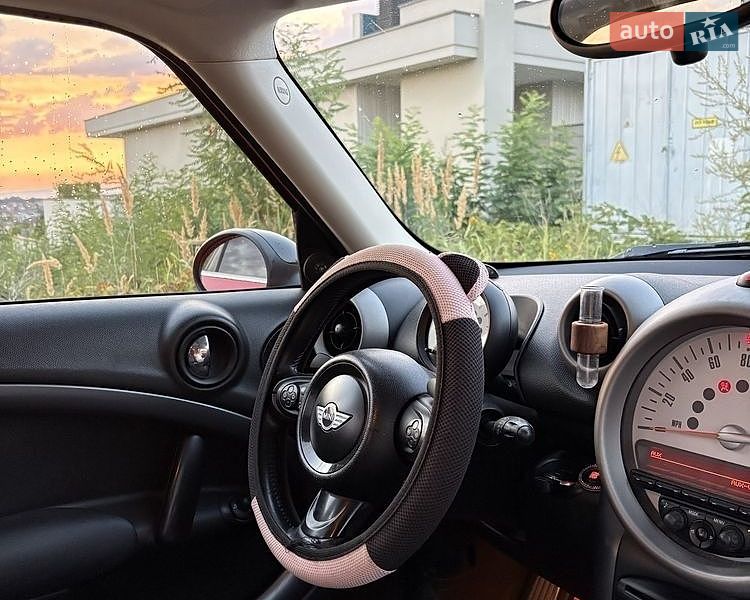 Хэтчбек MINI Cooper 2011 в Ужгороде