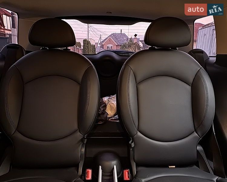 Хэтчбек MINI Cooper 2011 в Ужгороде