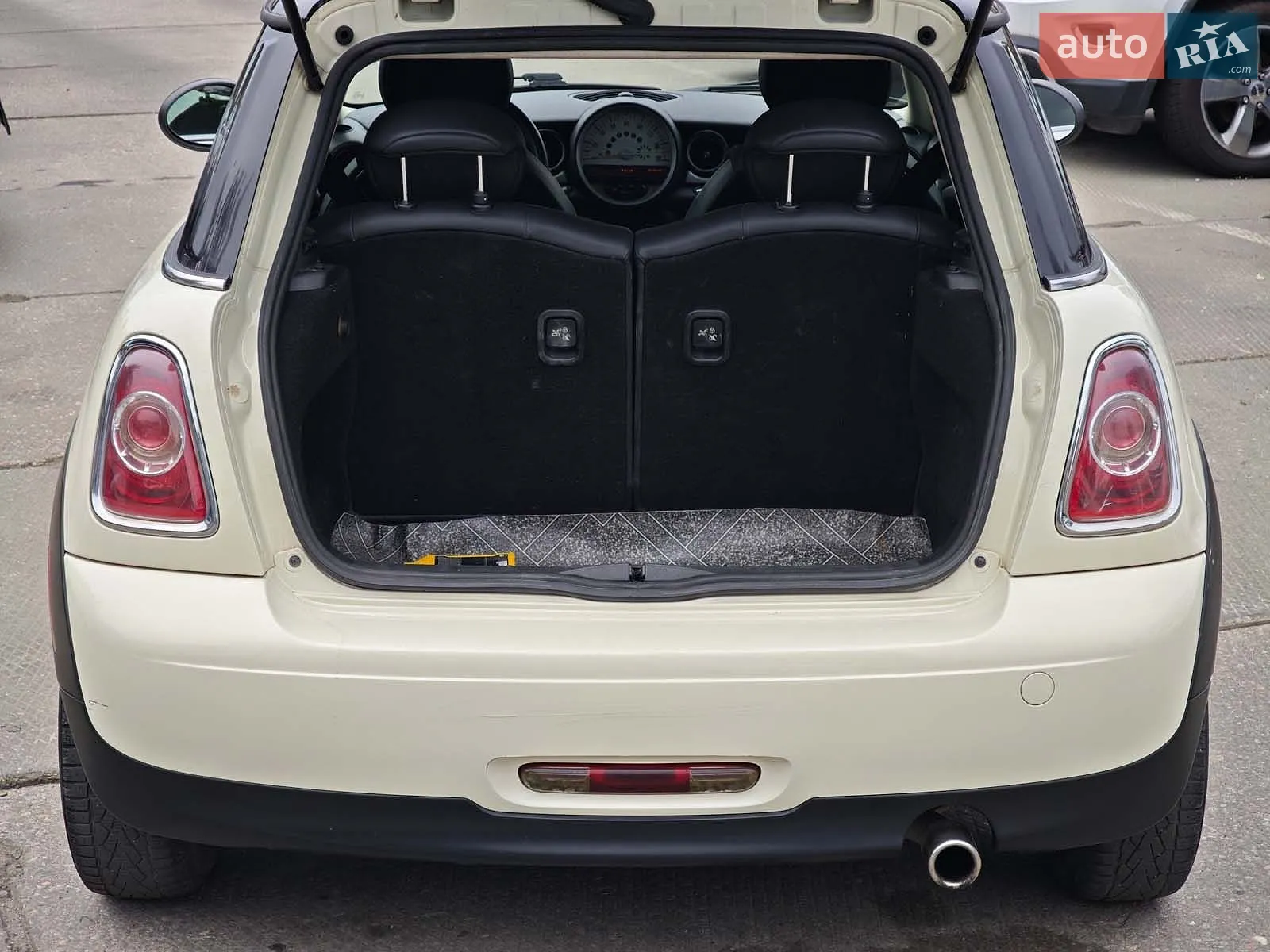 2013 MINI Cooper - мініатюра 12