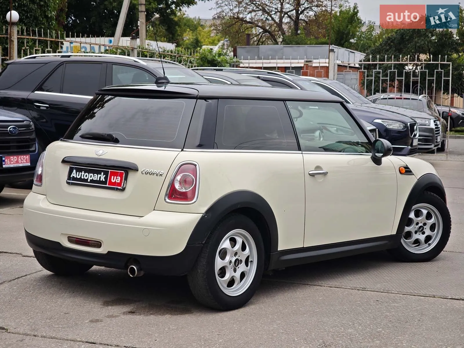 2013 MINI Cooper - мініатюра 8