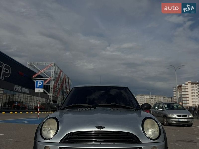 Хетчбек MINI Cooper 2004 в Івано-Франківську