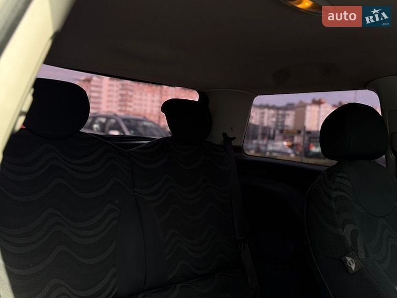 Хетчбек MINI Cooper 2004 в Івано-Франківську