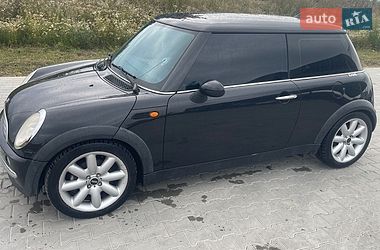 Хетчбек MINI Cooper 2002 в Городку