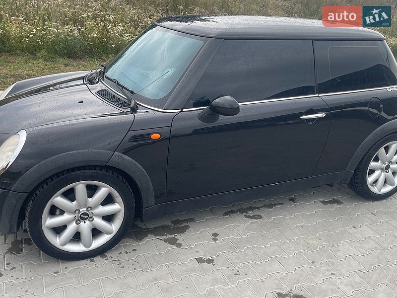 Хетчбек MINI Cooper 2002 в Городку