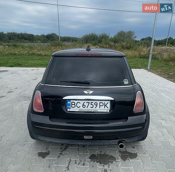 Хетчбек MINI Cooper 2002 в Городку