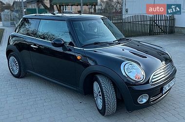 Хэтчбек MINI Cooper 2009 в Львове