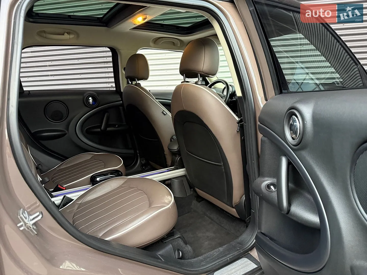 2010 MINI Cooper - мініатюра 42