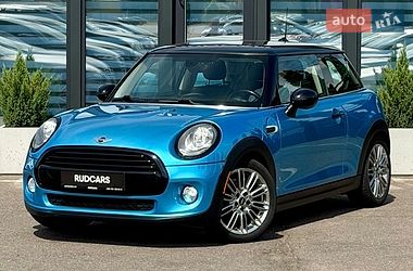 Хэтчбек MINI Cooper 2015 в Кременчуге