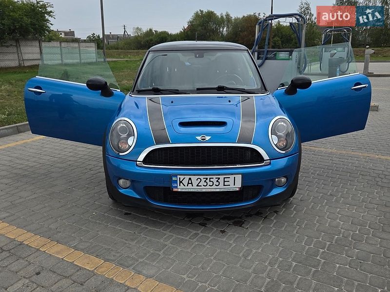 Хэтчбек MINI Cooper 2010 в Костополе фото 2 Хэтчбек MINI Cooper 2010 в Костополе