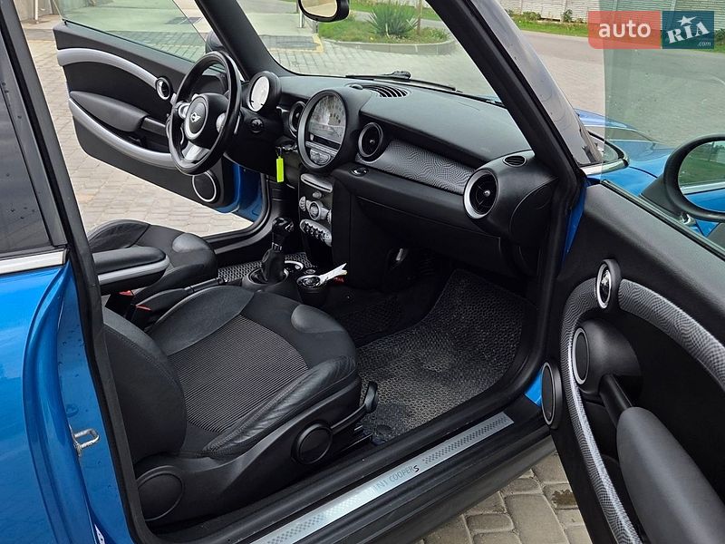 Хэтчбек MINI Cooper 2010 в Костополе фото 10 Хэтчбек MINI Cooper 2010 в Костополе