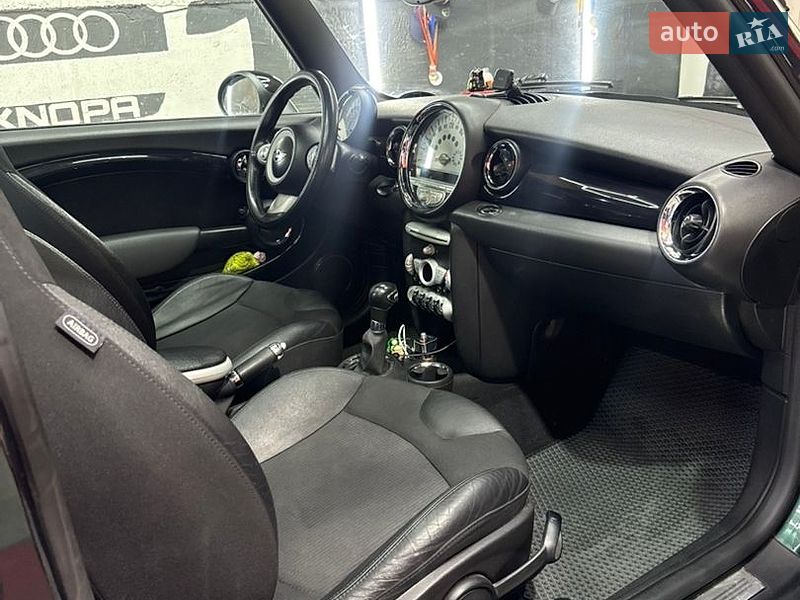 Хэтчбек MINI Cooper 2007 в Киеве