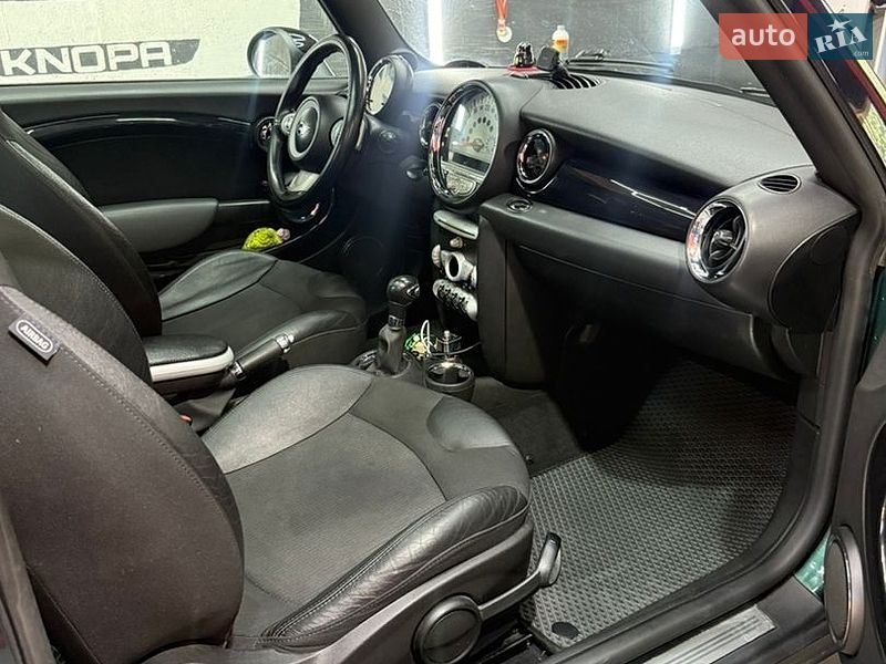 Хэтчбек MINI Cooper 2007 в Киеве