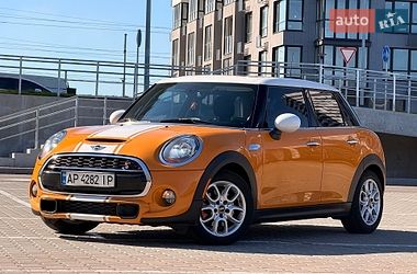 Хэтчбек MINI Cooper 2016 в Киеве
