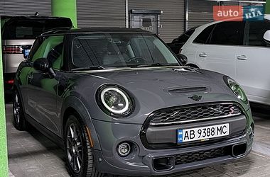 Хэтчбек MINI Cooper 2016 в Львове