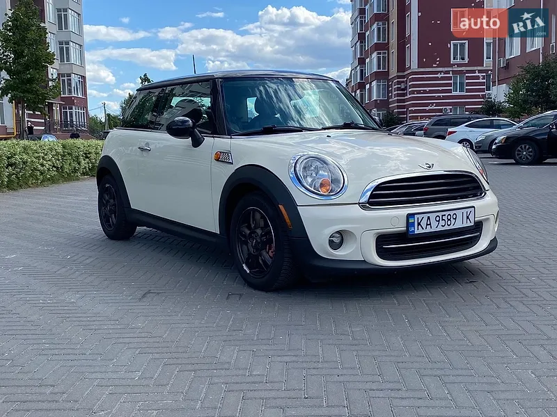 MINI Cooper 2012