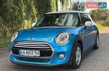 Хэтчбек MINI Cooper 2016 в Киеве