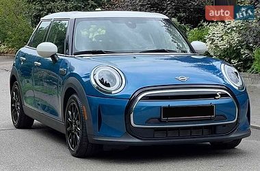 Хэтчбек MINI Cooper 2021 в Киеве