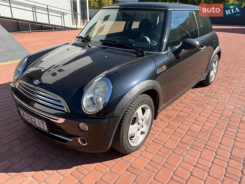 MINI Cooper, photos from the listing